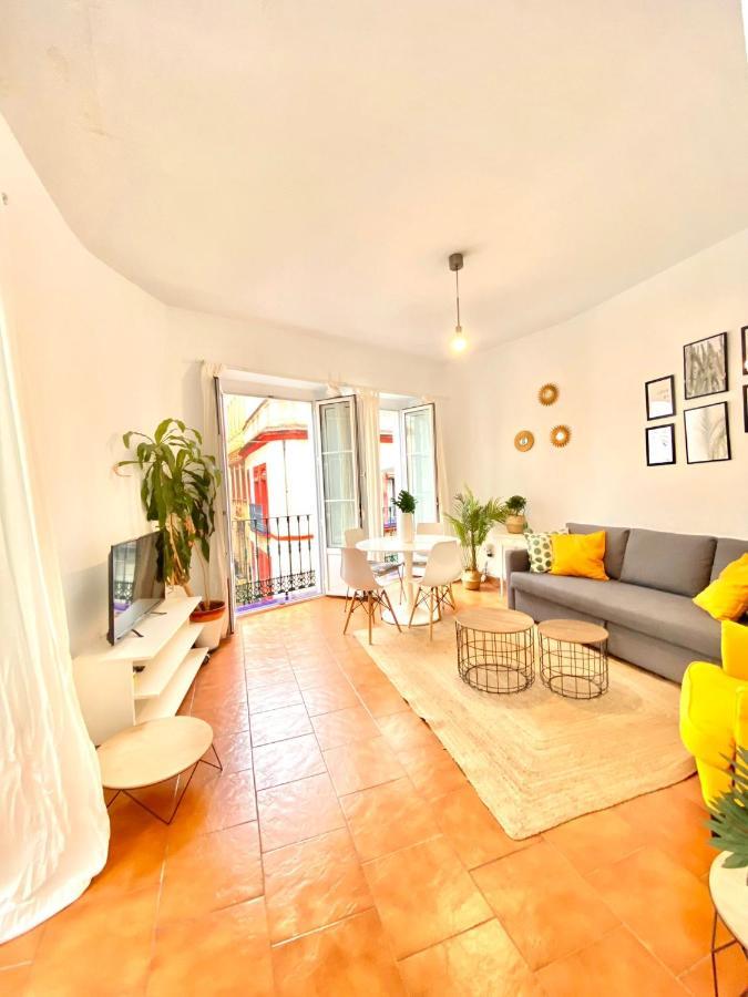 Comfortable Studio Old Town, Parking Optional Sevilha Exterior foto