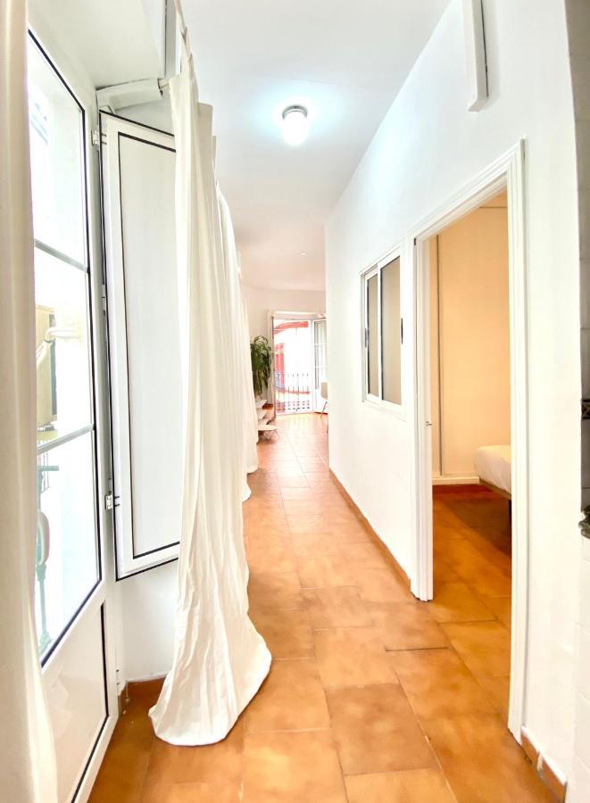 Comfortable Studio Old Town, Parking Optional Sevilha Exterior foto