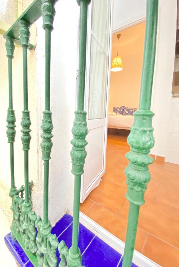 Comfortable Studio Old Town, Parking Optional Sevilha Exterior foto