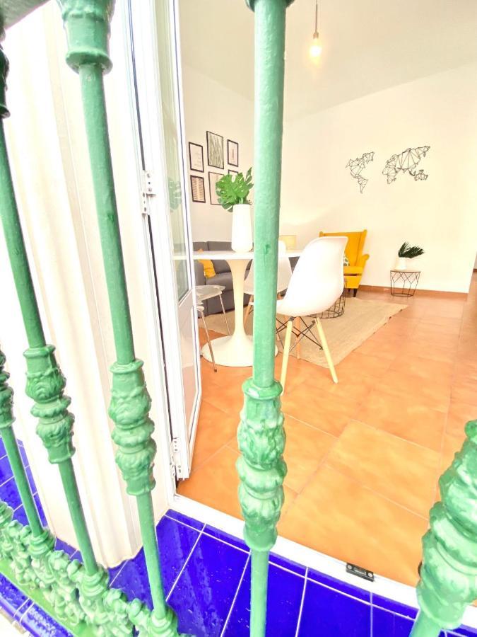 Comfortable Studio Old Town, Parking Optional Sevilha Exterior foto